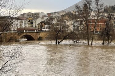 El Río Genil Responde Con Fuerza Y Con Control Ante El Temporal En Loja.
