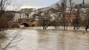 El río Genil responde con fuerza y con control ante el temporal en Loja 2 El Río Genil Responde Con Fuerza Y Con Control Ante El Temporal En Loja.
